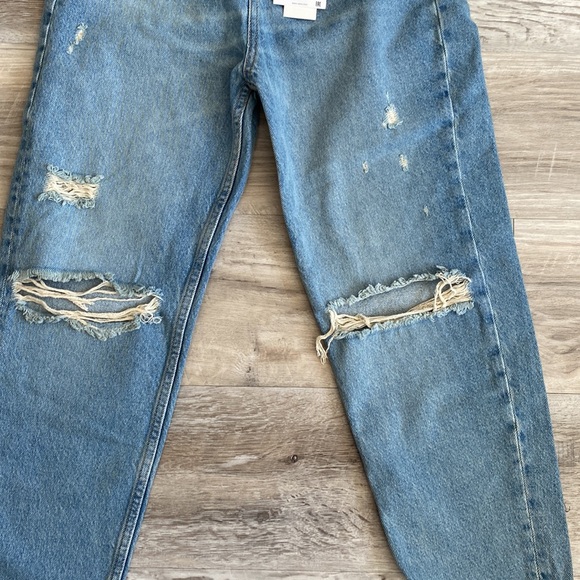 Zara High Waisted Jeans - Picture 3 of 6